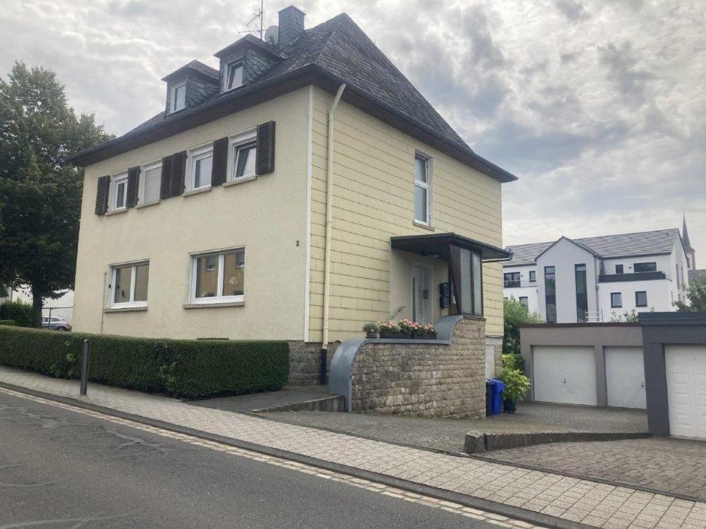 Ferienwohnung Kama Bitburg Ngoại thất bức ảnh
